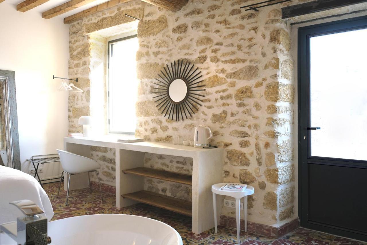 La Cour St Siffret- Uzes Panzió Saint-Siffret Kültér fotó
